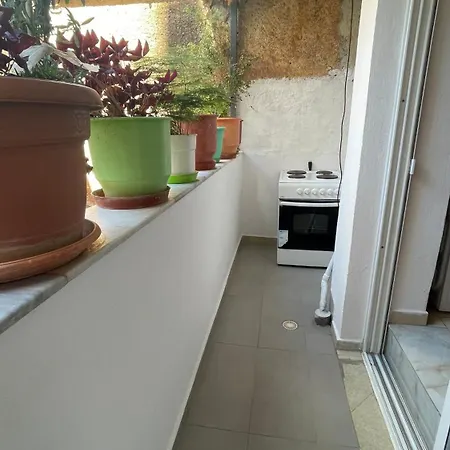 Apartment Avocado Balcony