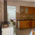 Avocado Balcony דירה
