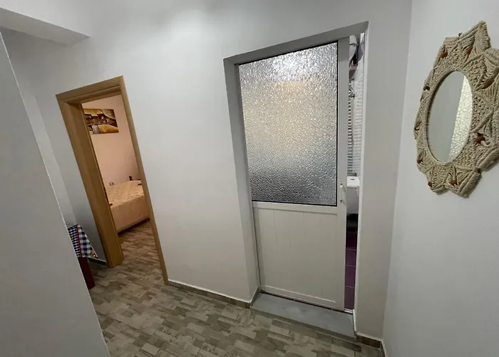 Apartment Avocado Balcony