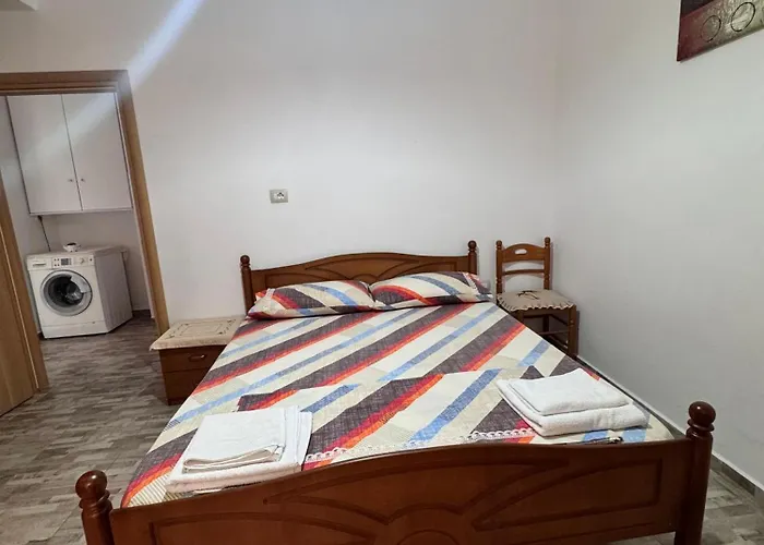 Avocado Balcony Apartment Sarande